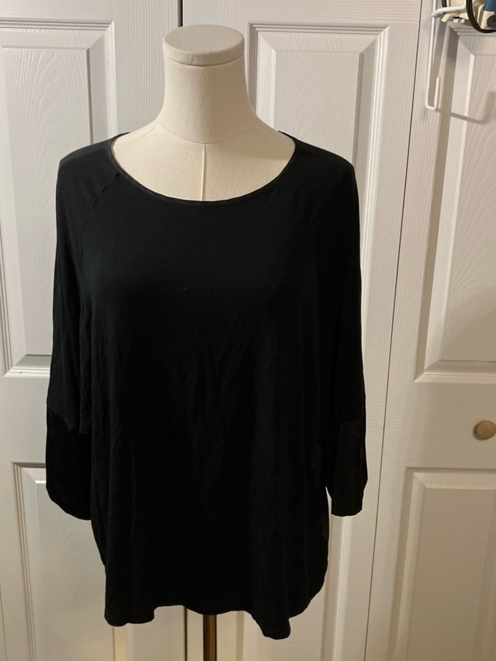 Express Classic Black Scoop 3/4 DolmanSleeve Tee
